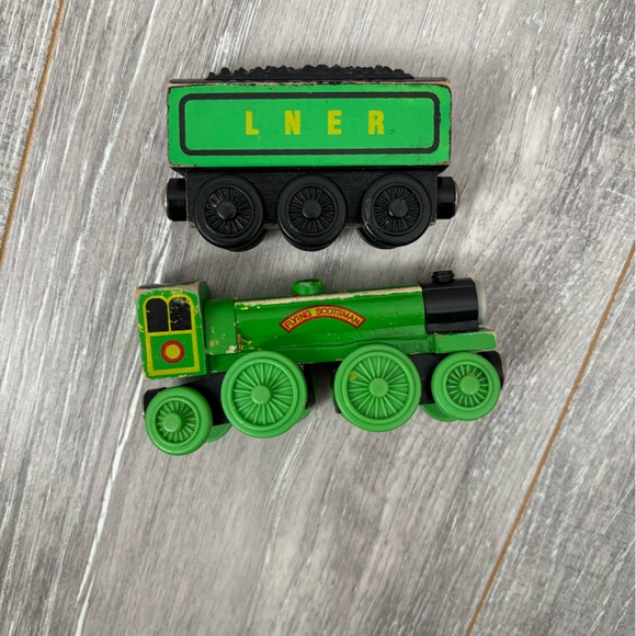 Wooden Flying Scotsman with One Tender - Picture 12 of 14